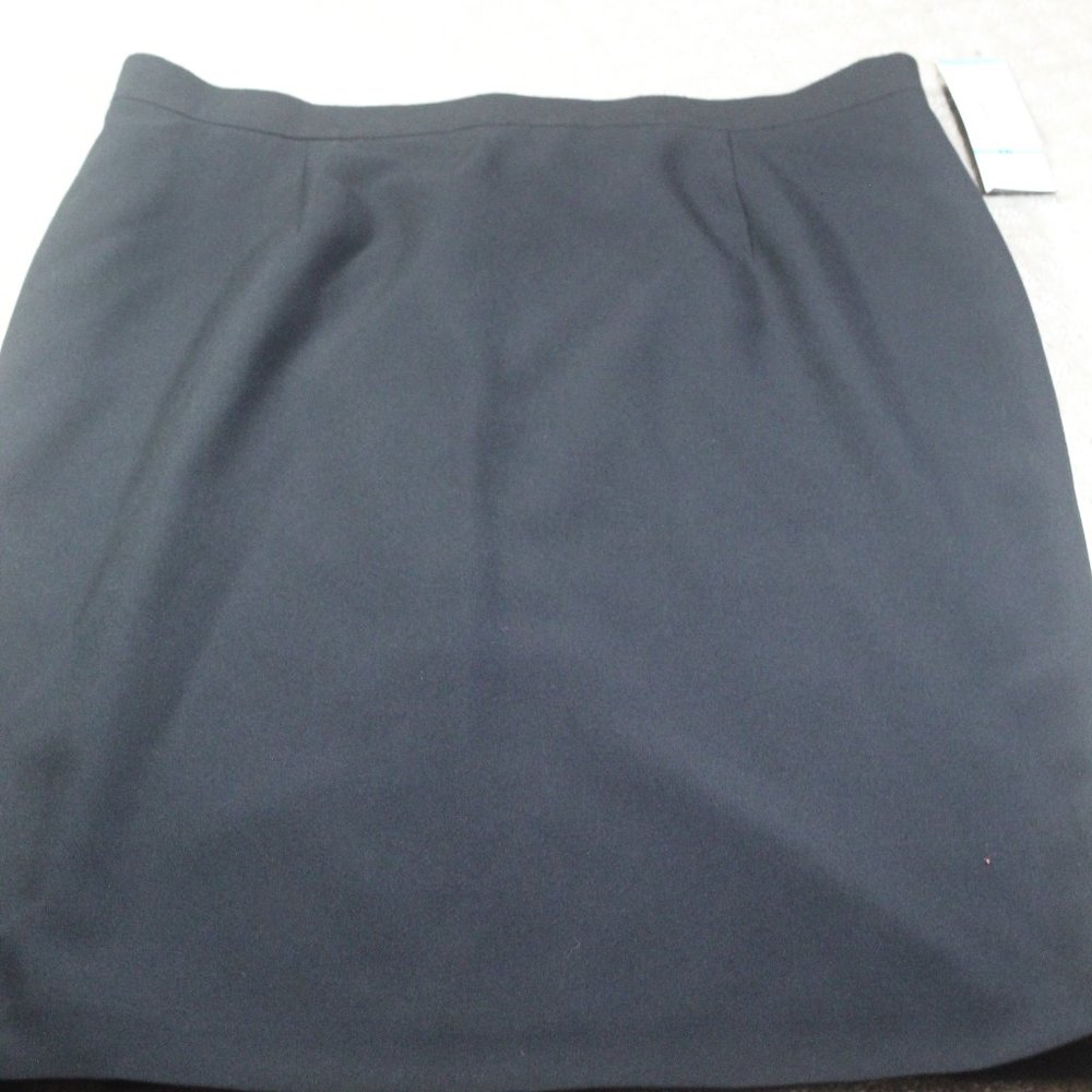 NWT Jones New York Platinum Black Knee Length Pencil Skirt